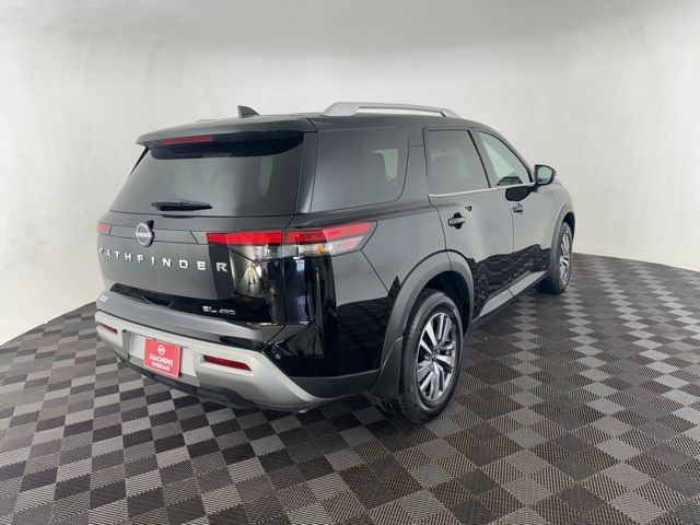 2023 Nissan Pathfinder SL