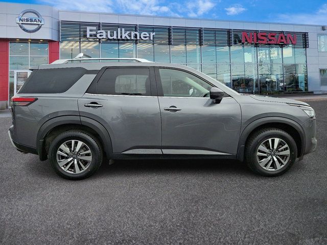 2023 Nissan Pathfinder SL