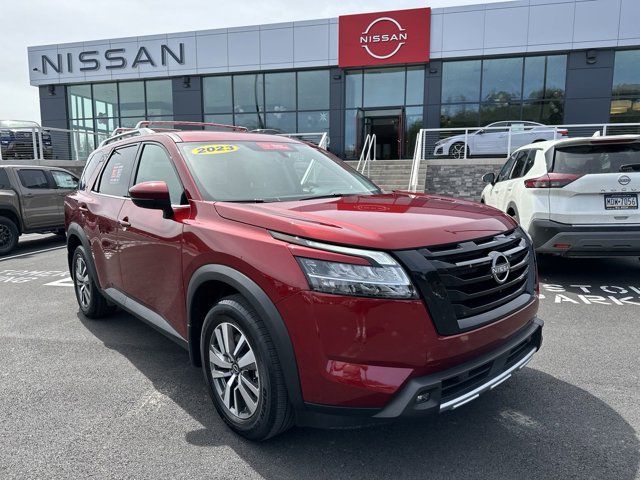 2023 Nissan Pathfinder SL