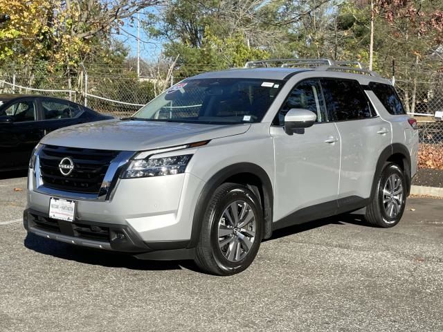 2023 Nissan Pathfinder SL