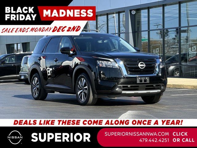 2023 Nissan Pathfinder SL