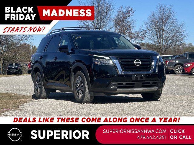 2023 Nissan Pathfinder SL