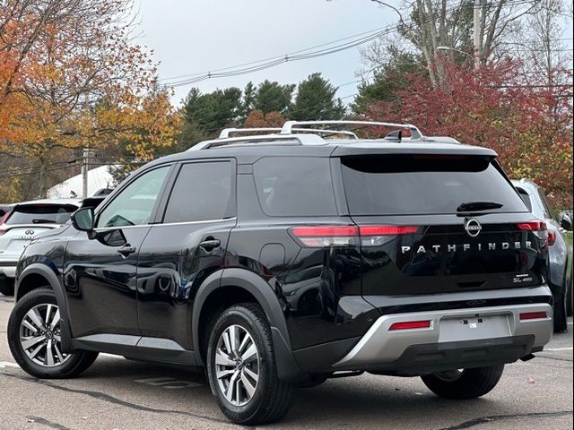 2023 Nissan Pathfinder SL