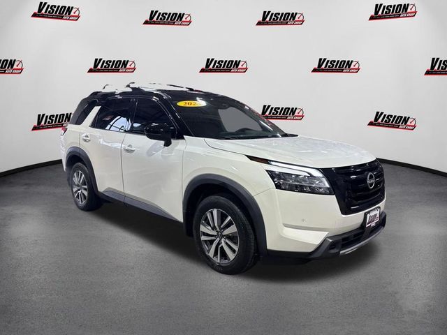 2023 Nissan Pathfinder SL