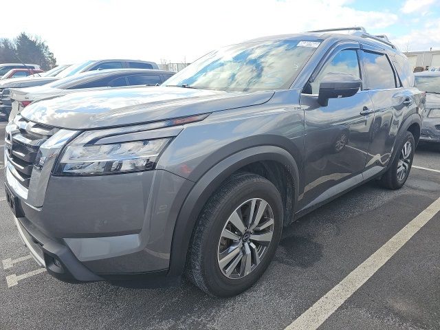 2023 Nissan Pathfinder SL