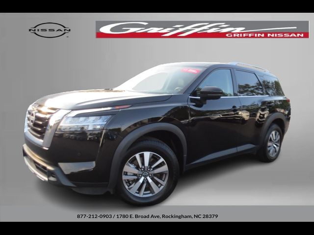 2023 Nissan Pathfinder SL