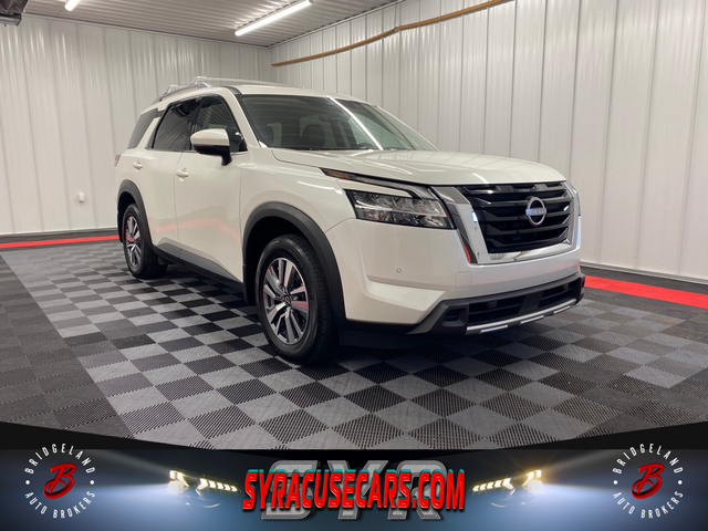 2023 Nissan Pathfinder SL