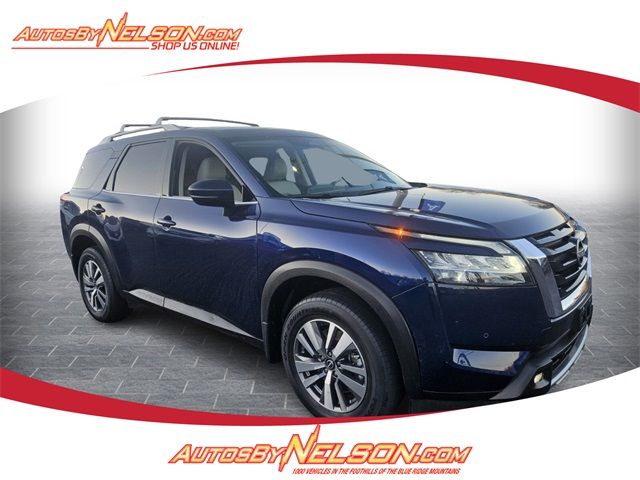 2023 Nissan Pathfinder SL