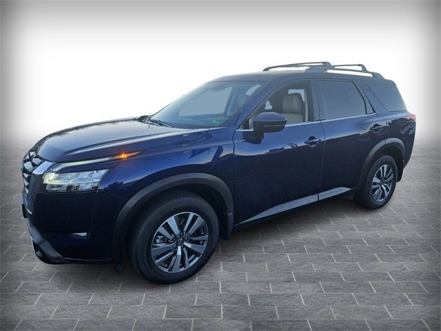 2023 Nissan Pathfinder SL