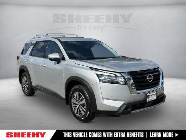 2023 Nissan Pathfinder SL