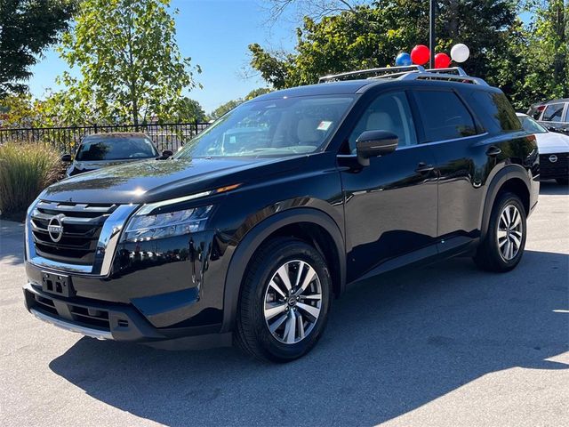 2023 Nissan Pathfinder SL