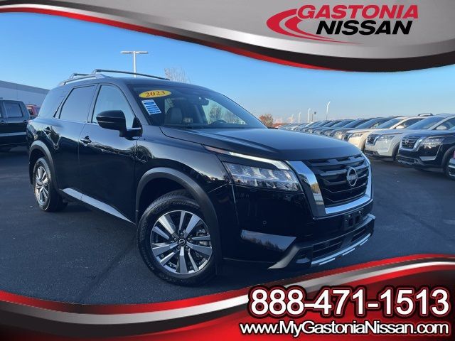 2023 Nissan Pathfinder SL