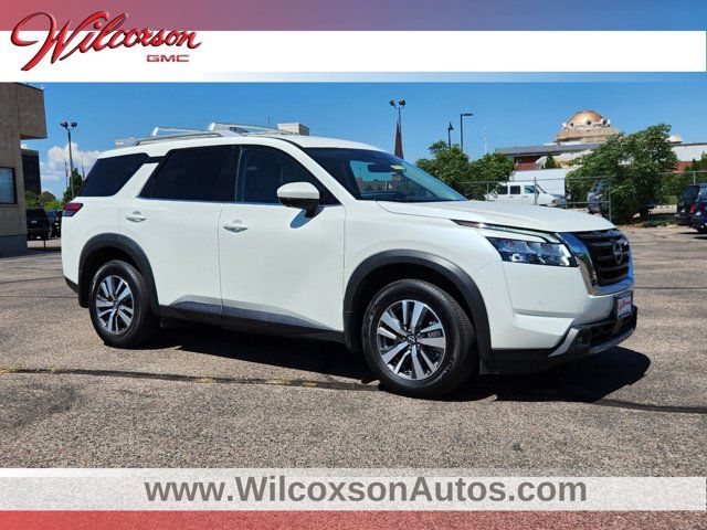 2023 Nissan Pathfinder SL