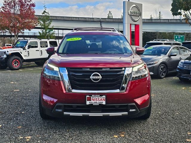2023 Nissan Pathfinder SL