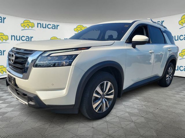 2023 Nissan Pathfinder SL