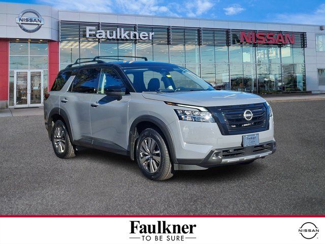 2023 Nissan Pathfinder SL