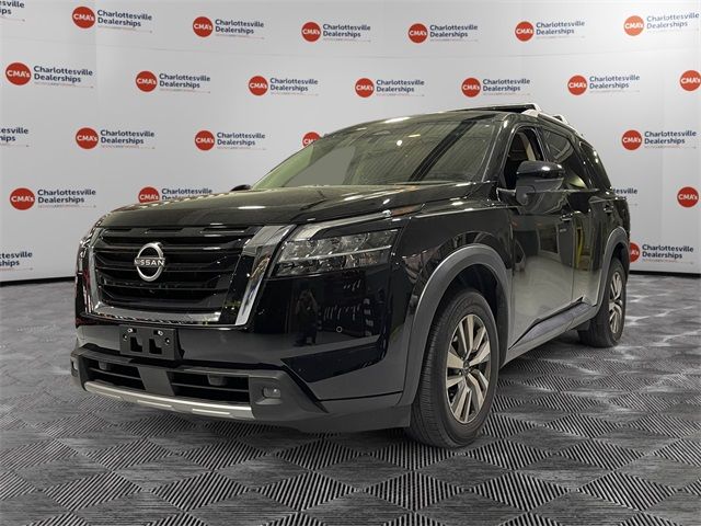 2023 Nissan Pathfinder SL