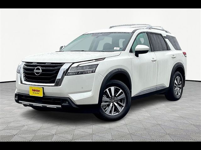 2023 Nissan Pathfinder SL