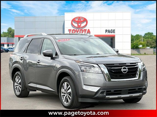 2023 Nissan Pathfinder SL