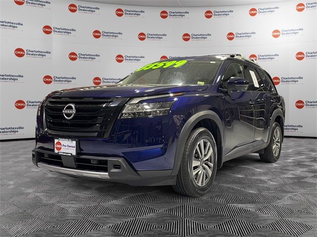 2023 Nissan Pathfinder SL