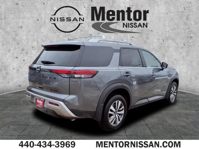 2023 Nissan Pathfinder SL