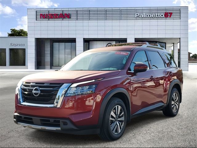 2023 Nissan Pathfinder SL