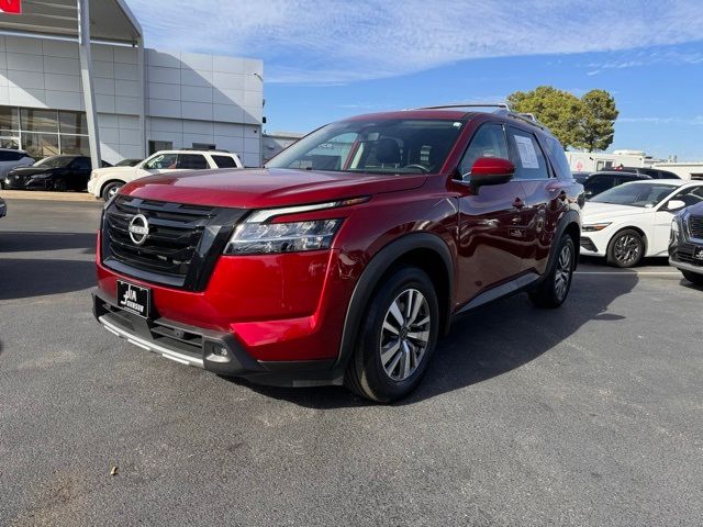 2023 Nissan Pathfinder SL