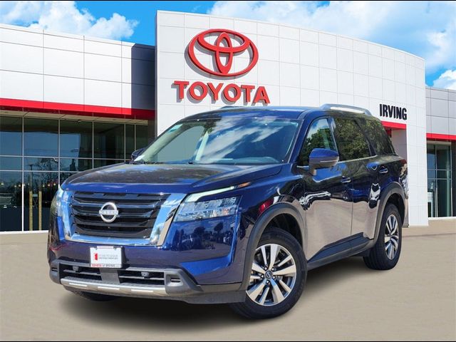 2023 Nissan Pathfinder SL