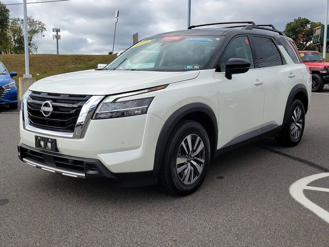 2023 Nissan Pathfinder SL