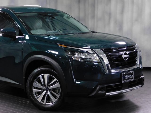 2023 Nissan Pathfinder SL