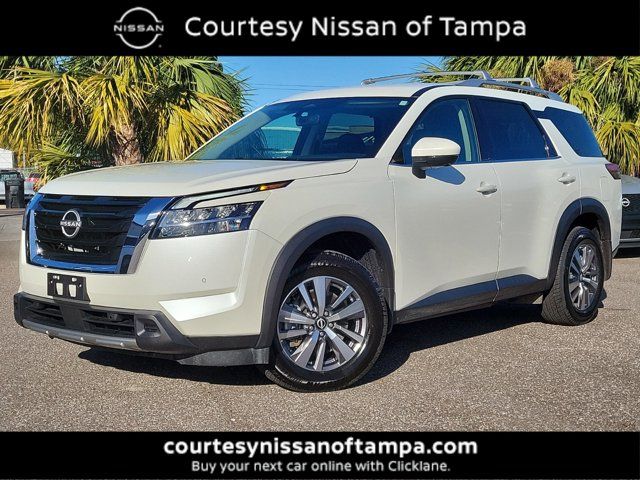 2023 Nissan Pathfinder SL