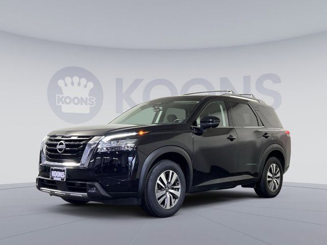 2023 Nissan Pathfinder SL