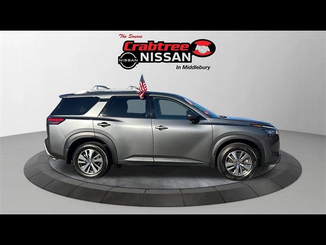 2023 Nissan Pathfinder SL