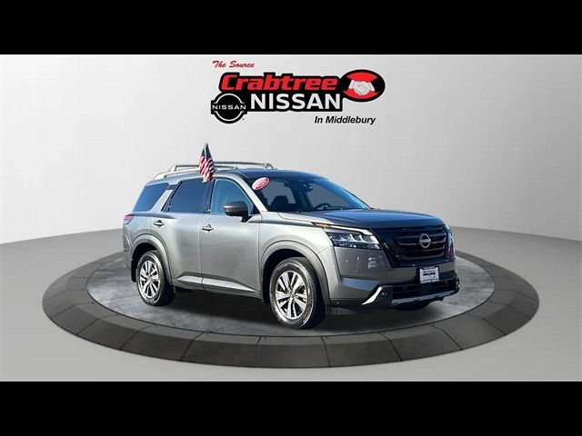 2023 Nissan Pathfinder SL