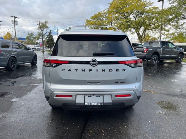 2023 Nissan Pathfinder SL