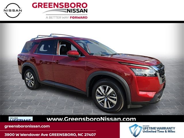 2023 Nissan Pathfinder SL