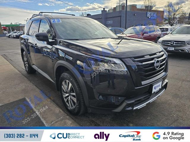 2023 Nissan Pathfinder SL