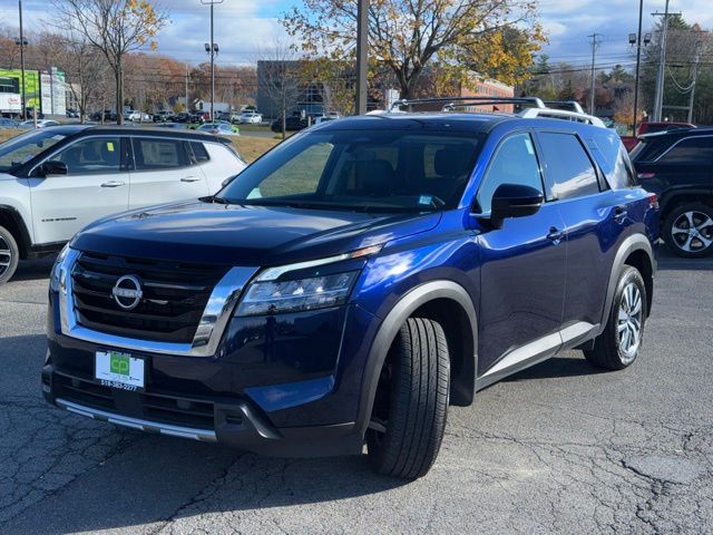 2023 Nissan Pathfinder SL