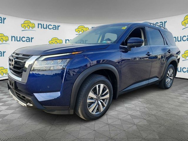 2023 Nissan Pathfinder SL