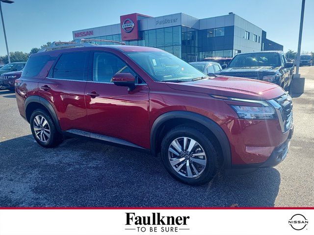 2023 Nissan Pathfinder SL