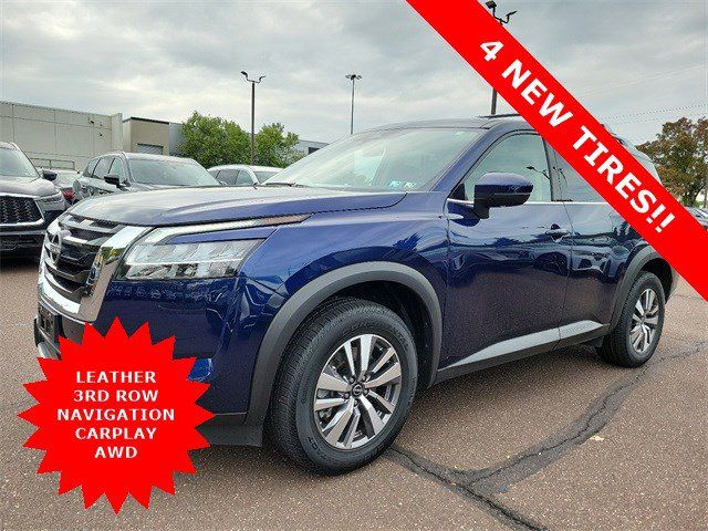 2023 Nissan Pathfinder SL