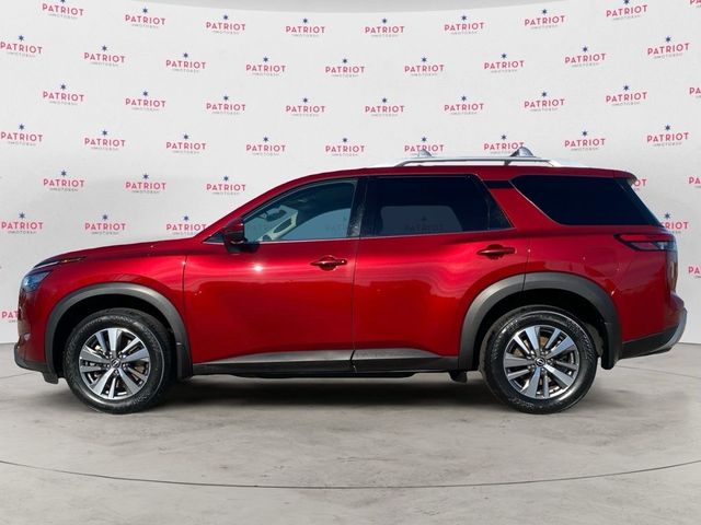 2023 Nissan Pathfinder SL