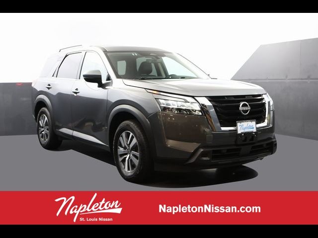 2023 Nissan Pathfinder SL