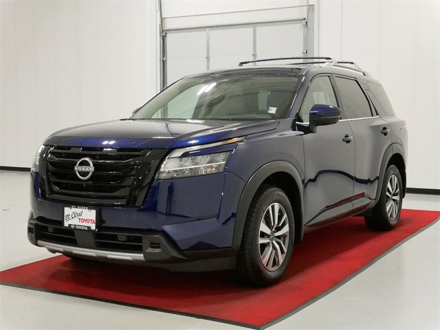 2023 Nissan Pathfinder SL