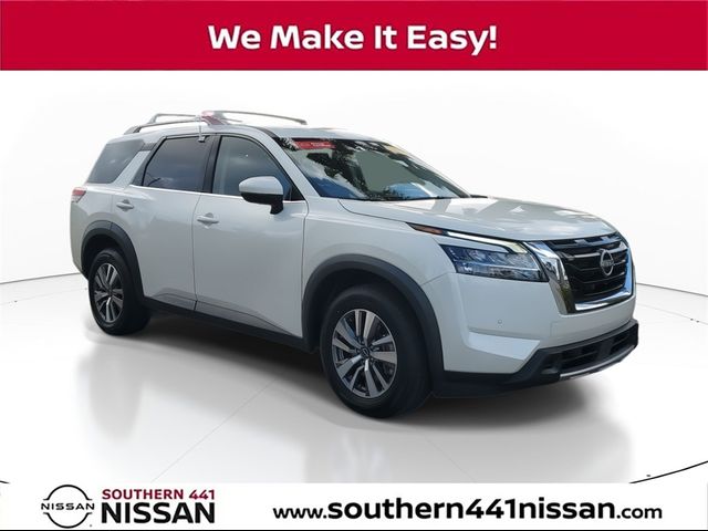 2023 Nissan Pathfinder SL