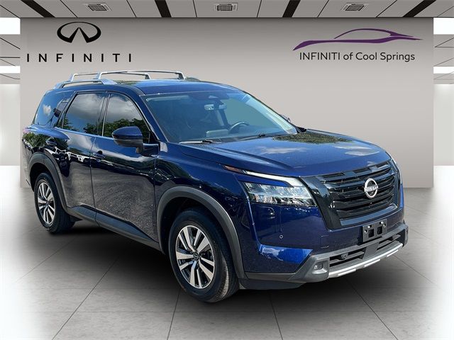 2023 Nissan Pathfinder SL