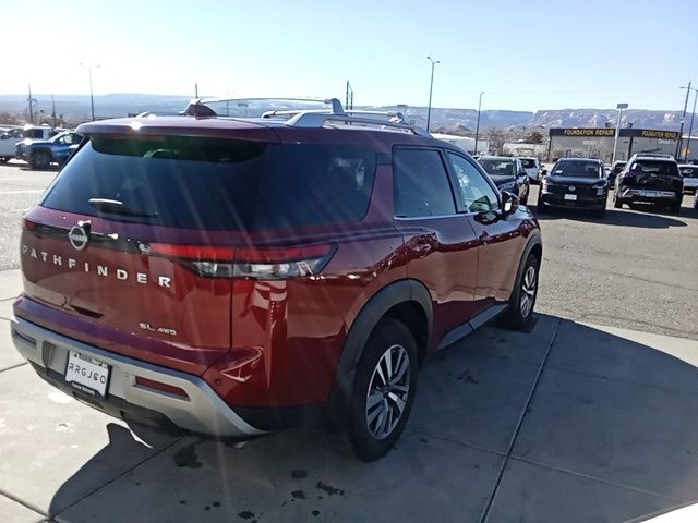 2023 Nissan Pathfinder SL