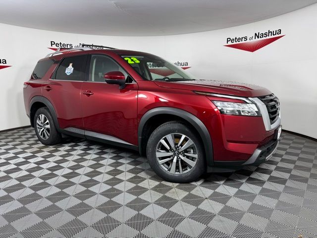 2023 Nissan Pathfinder SL