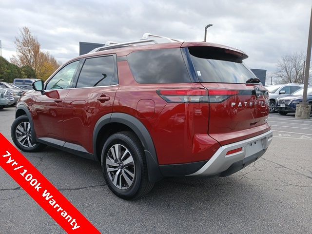 2023 Nissan Pathfinder SL