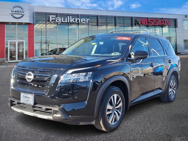 2023 Nissan Pathfinder SL